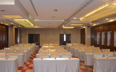 多 功 能 厅 [ 最大8桌 · 高3.5m · 无柱 ·  ]